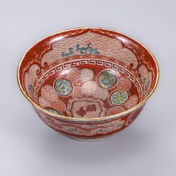 鮮やかな赤が目を引く！宮本窯